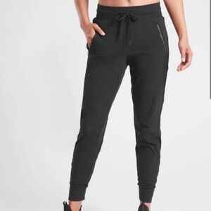 Athleta Trekkie North Jogger Black